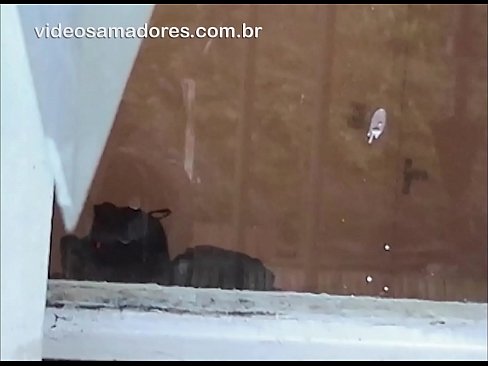 ❤️ Gizon hunkigarria bere neska-laguna beste mutil batekin ikusten, putz-bideo bat grabatzen bikotea molestatu gabe ❤️ Sexu bideoa gurean eu.porngifer.ru